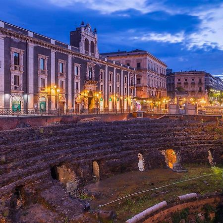 Black Hole Rooms Catania Ngoại thất bức ảnh