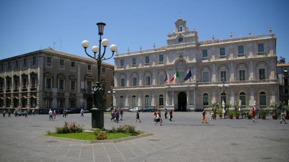 Black Hole Rooms Catania Ngoại thất bức ảnh